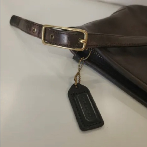 Vintage Coach Crossbody. Brown leather. Great vintage condition! - Picture 7 of 8